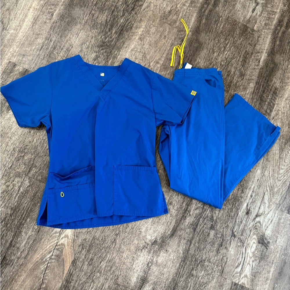 Wonderwink scrub set